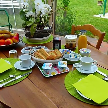 Bed & Breakfast Bienvenue A La Fremigere 3*