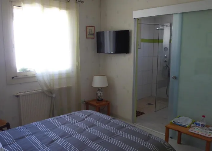 Bed & Breakfast Bienvenue A La Fremigere 3*