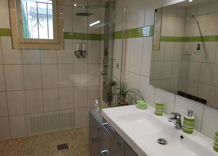 Bienvenue A La Fremigere Bed & Breakfast 3*